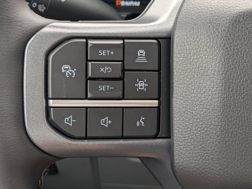 New 2025 Ford F150 Lariat w/ Equipment Group 502A High image 41