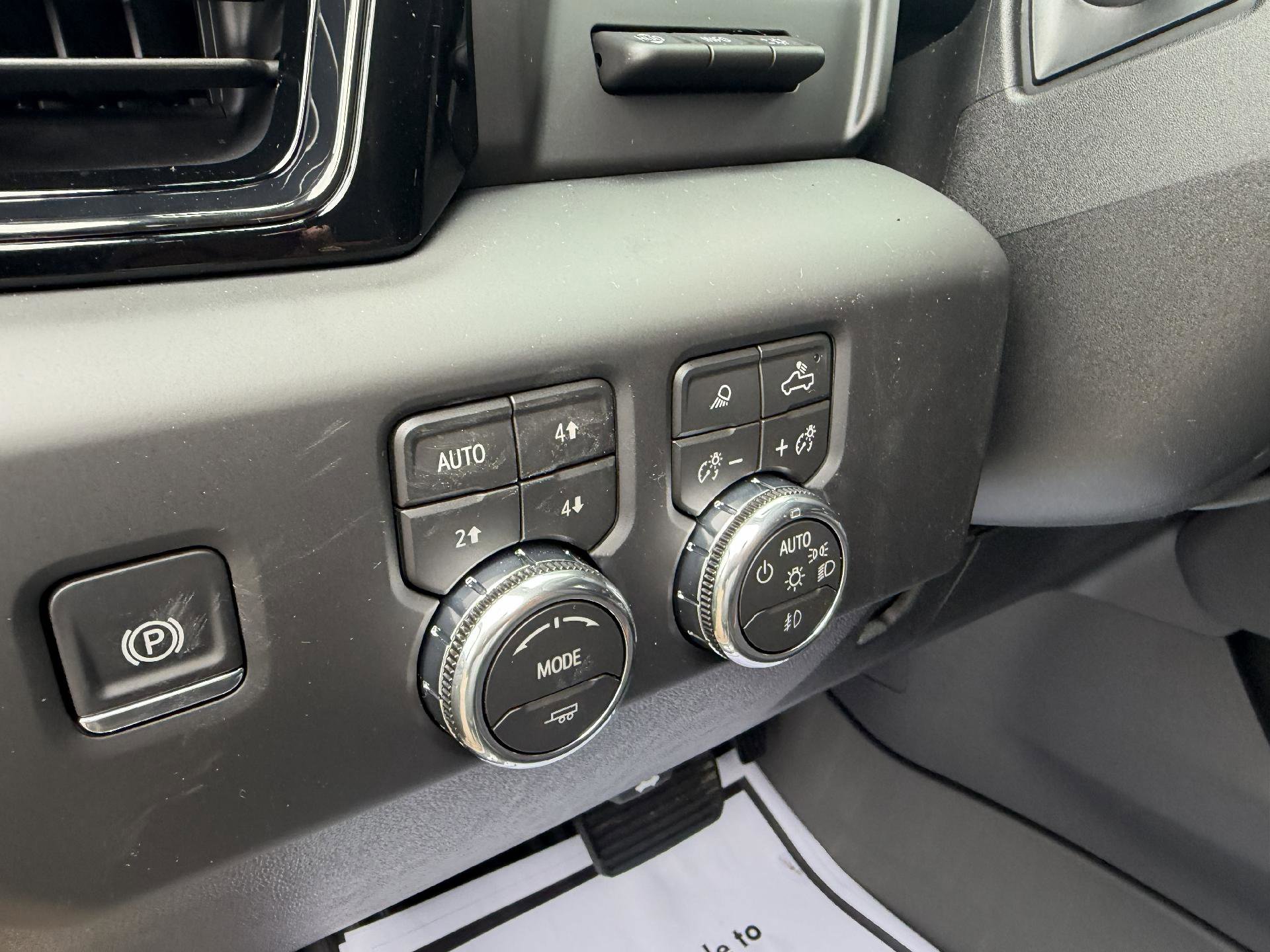 New 2026 GMC Sierra 2500 AT4 w/ AT4 Premium Plus Package image 15