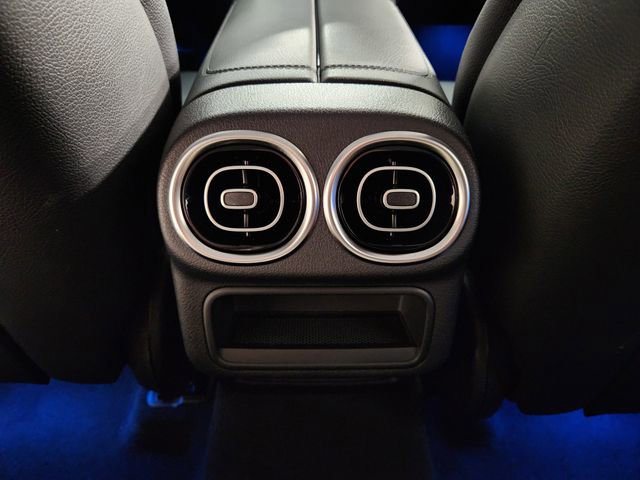 Used 2023 Mercedes-Benz GLC 300 image 30