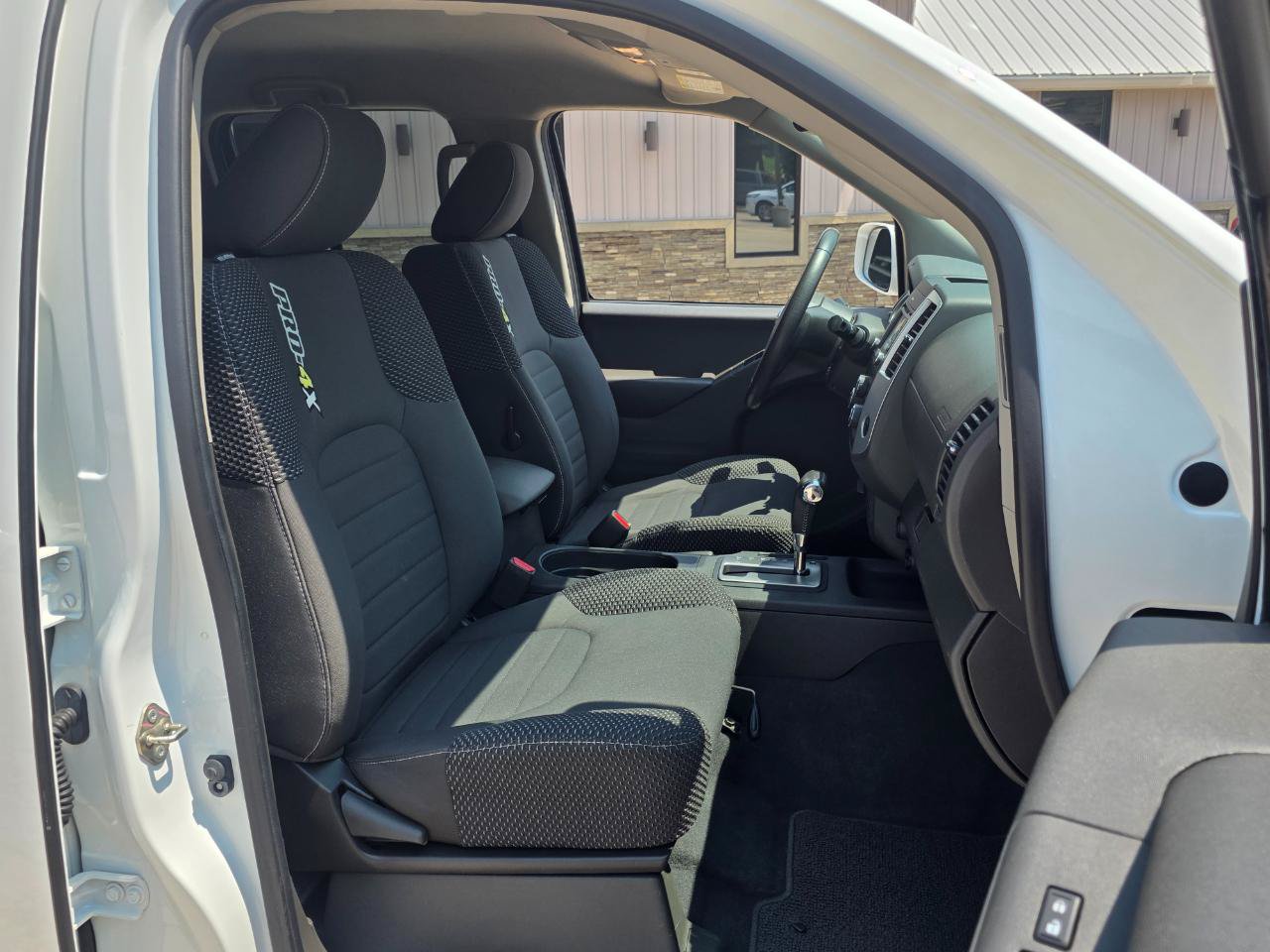 Used 2019 Nissan Frontier PRO-4X AWD/4WD image 24