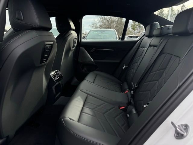 New 2026 BMW 530i xDrive w/ Premium Package image 19