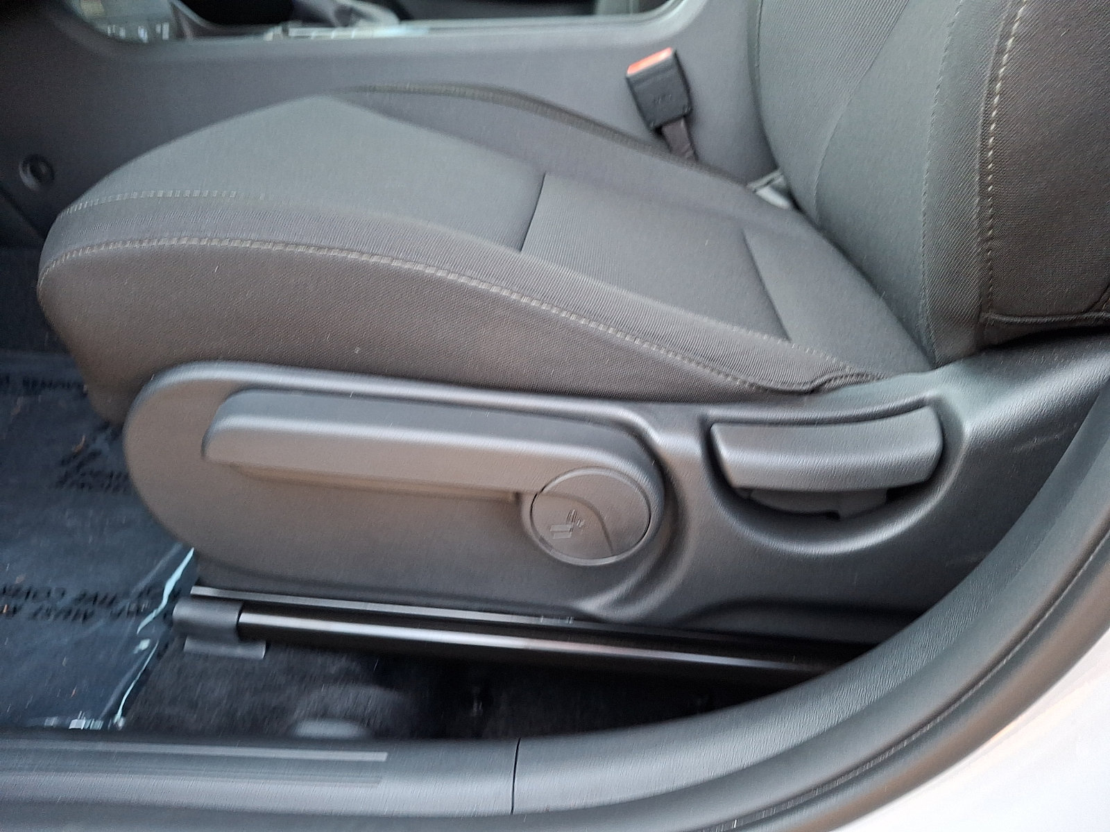 Used 2026 Hyundai Kona SE FWD image 15