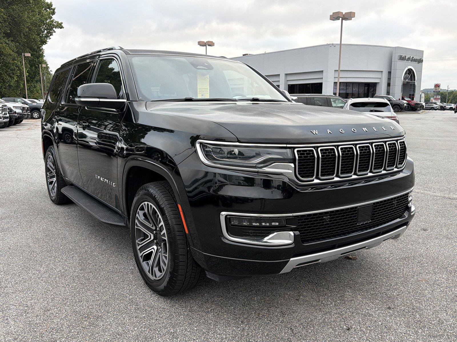 Used 2024 Jeep Wagoneer Series II w/ Flexible Seating Group RWD image 4