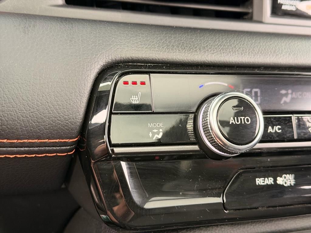 Used 2025 Honda Pilot TrailSport image 26