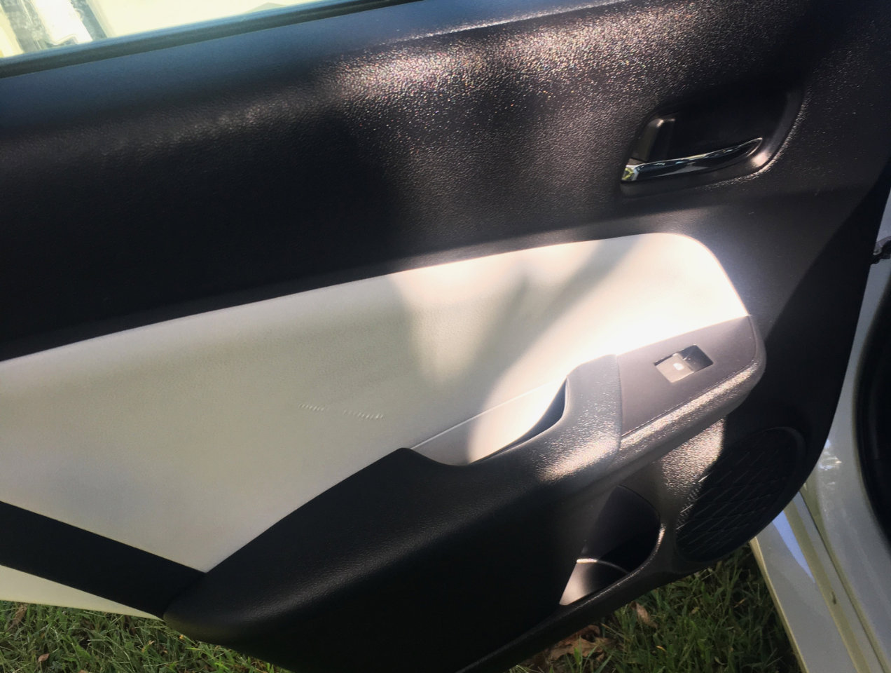 Used 2017 Toyota Prius Three Touring image 11