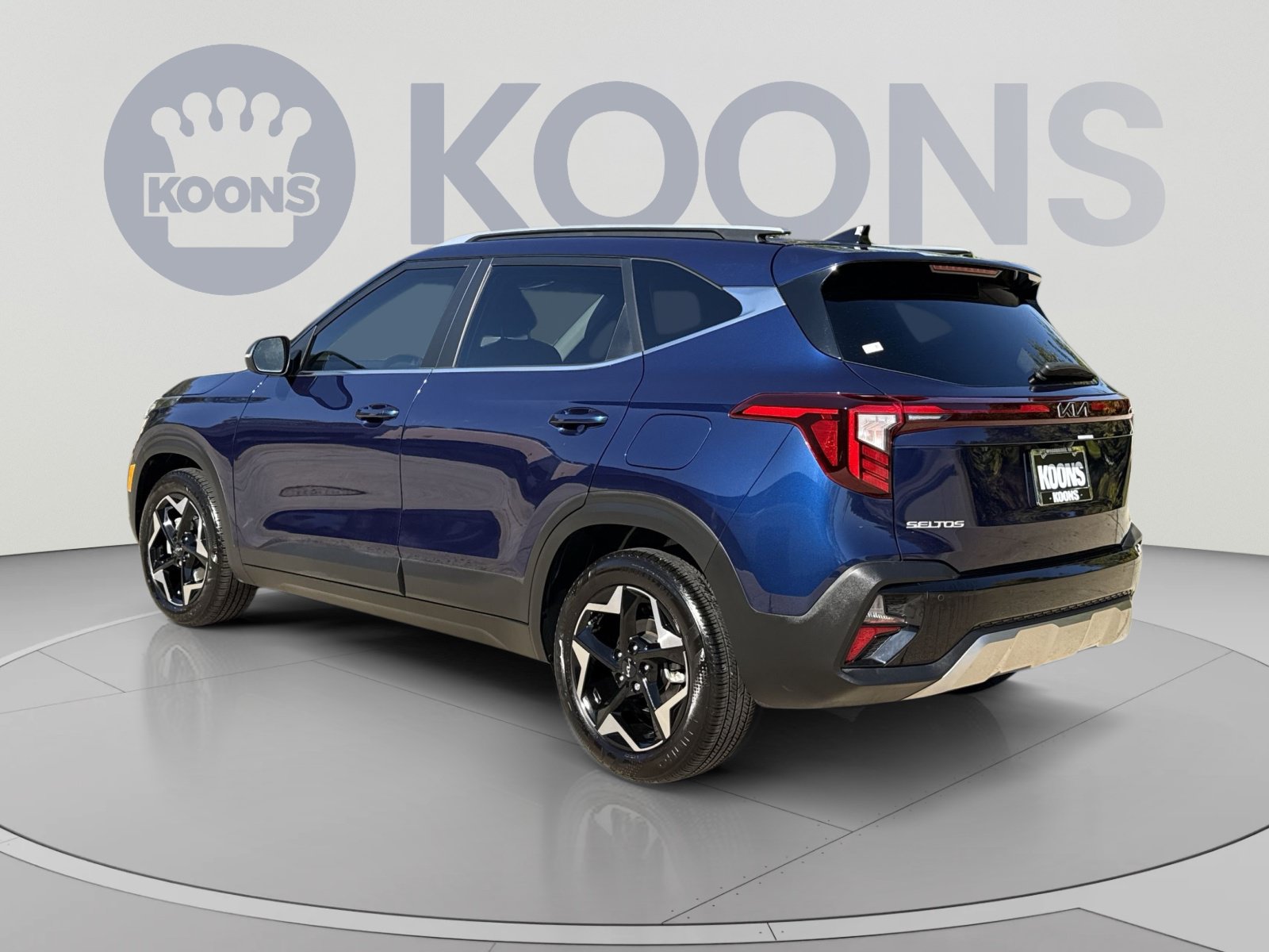 Used 2025 Kia Seltos EX FWD image 4