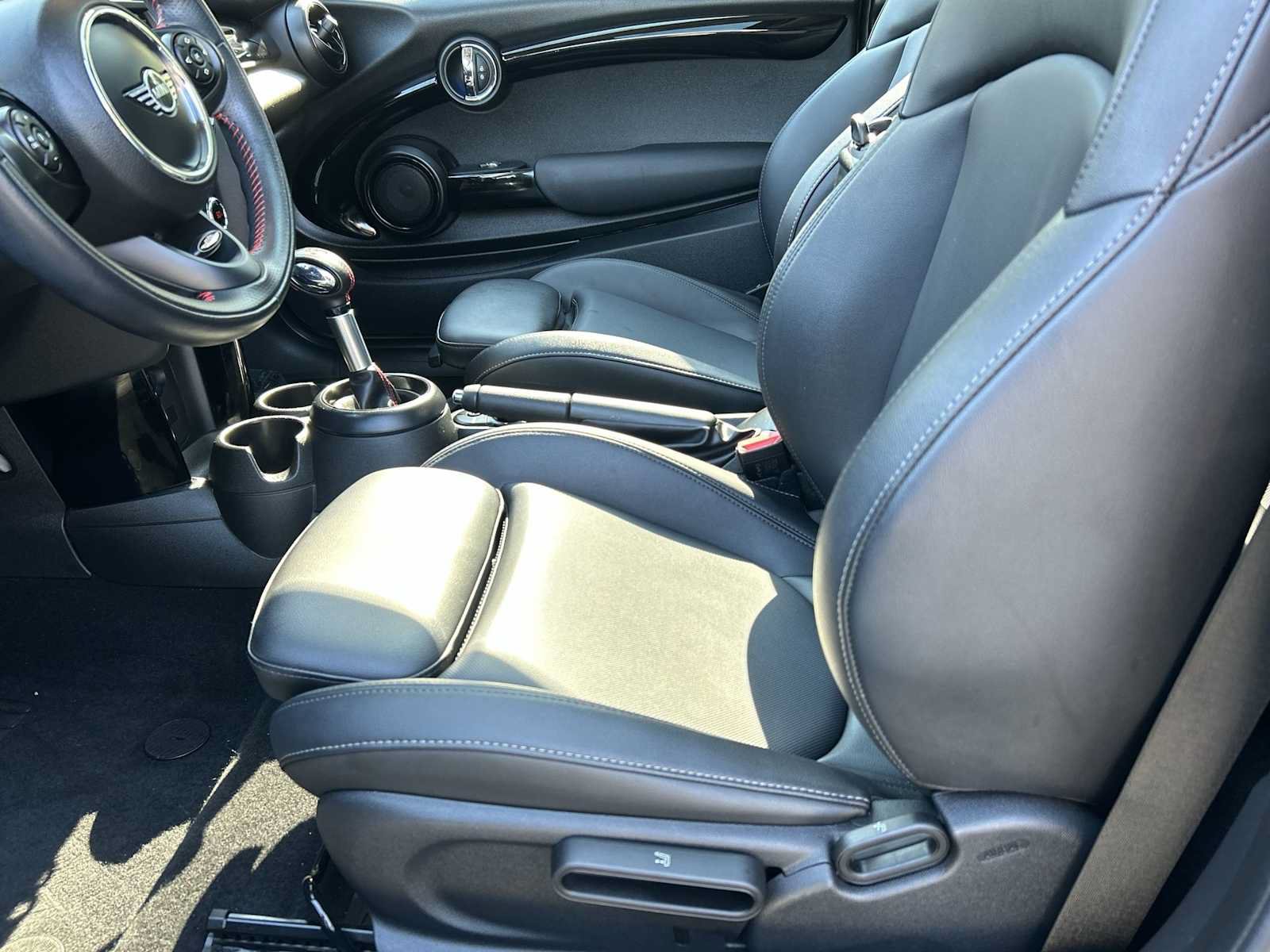 Used 2019 MINI Cooper S FWD image 10