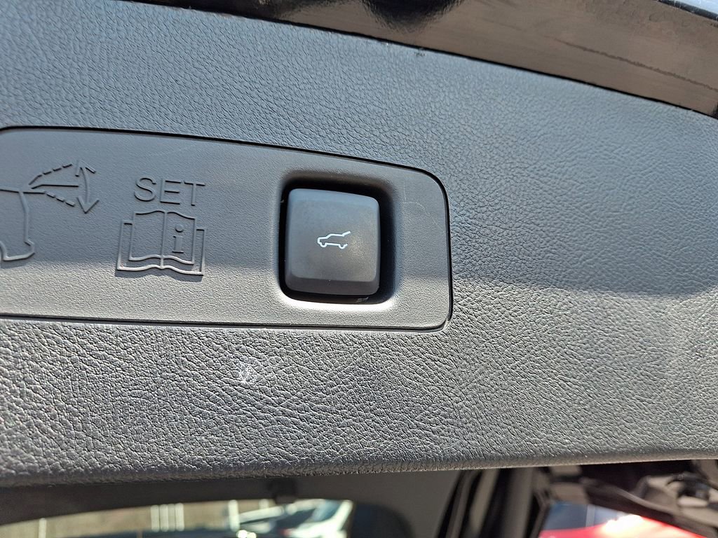 Used 2022 Lincoln Corsair AWD w/ Premium Package image 29