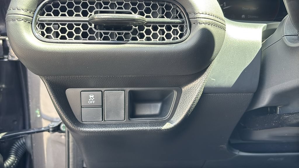 Certified 2025 Honda HR-V LX image 15