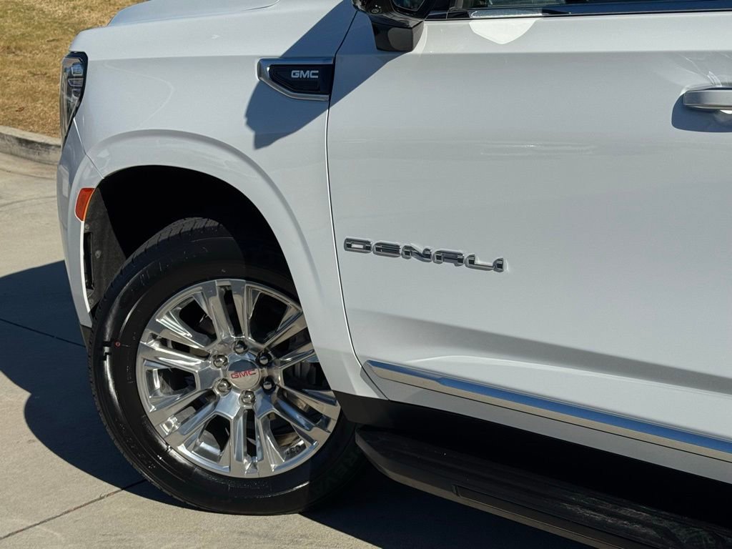 Used 2024 GMC Yukon XL Denali image 10