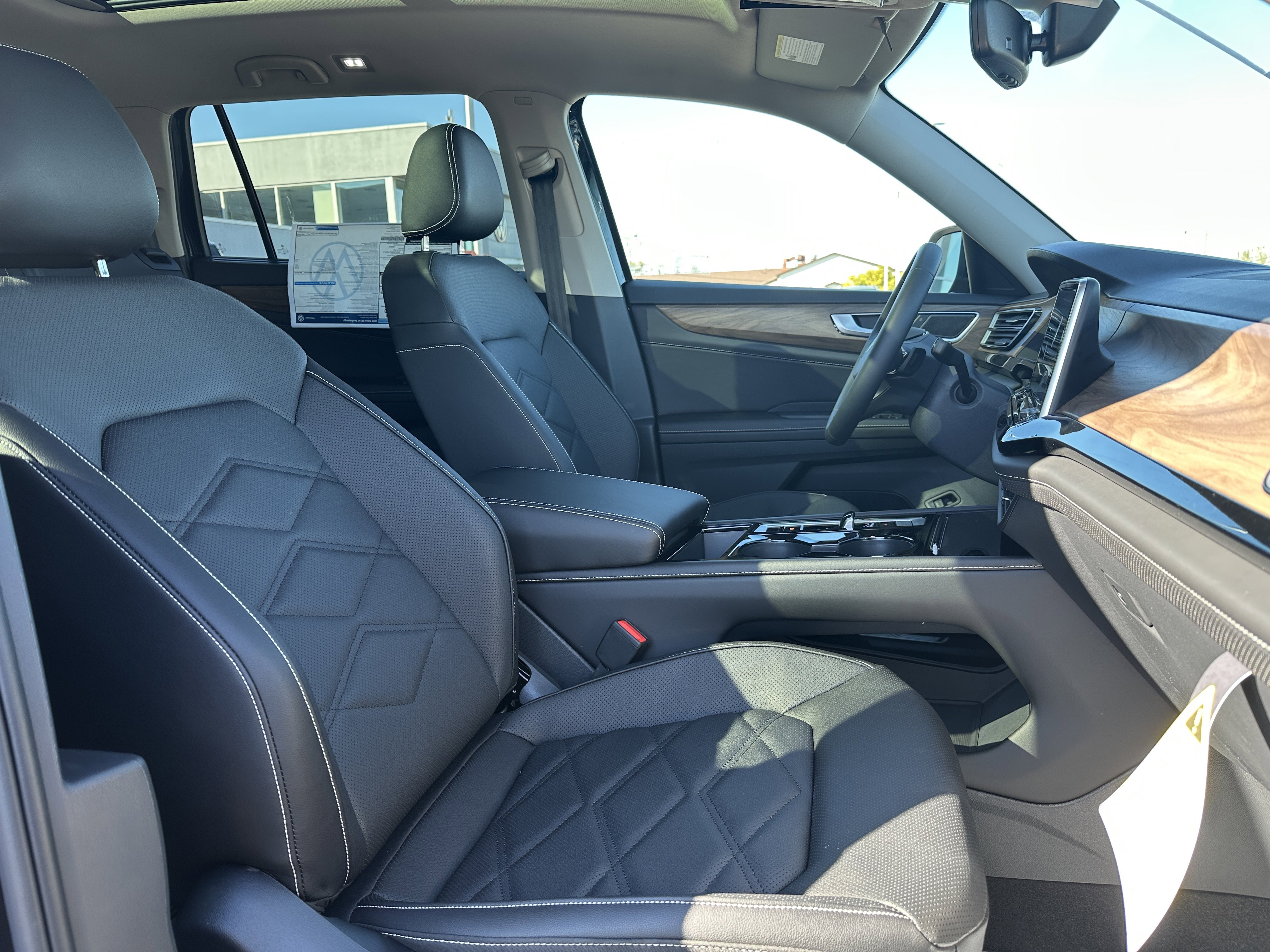 New 2026 Volkswagen Atlas SE image 24