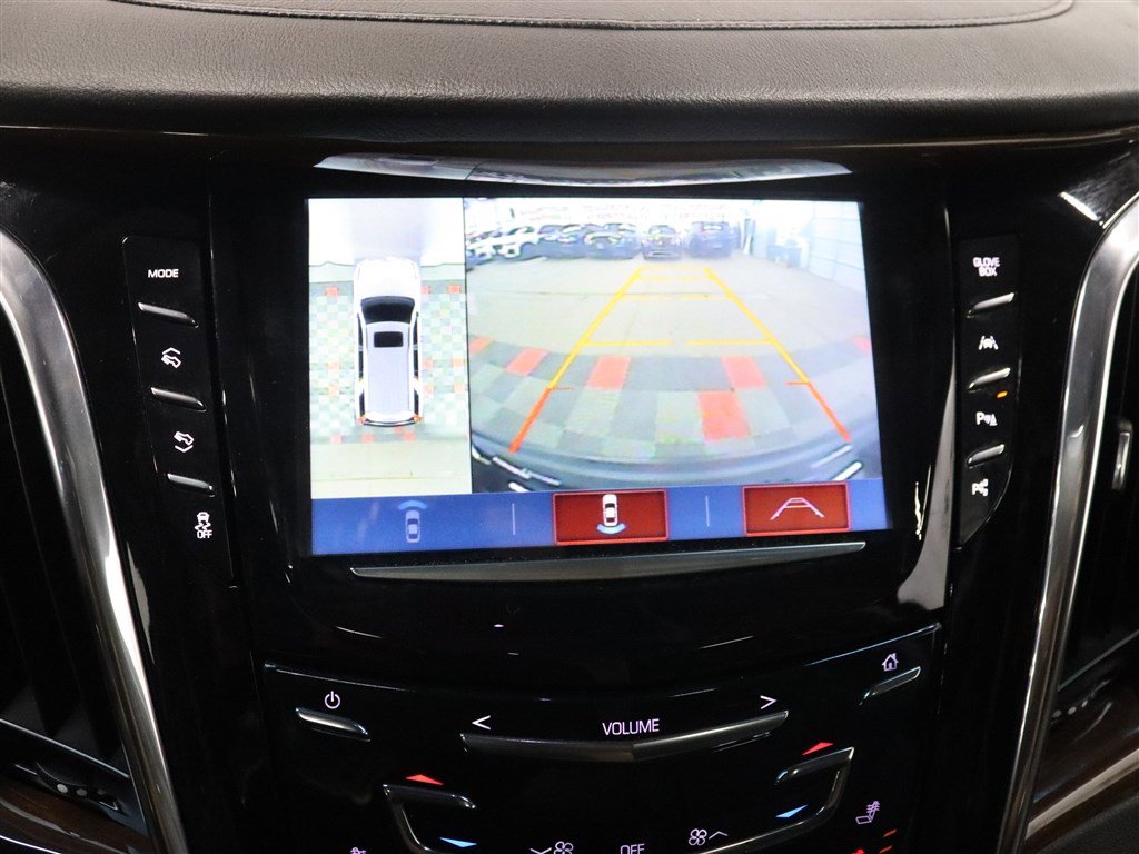 Used 2018 Cadillac Escalade ESV Luxury AWD/4WD image 34