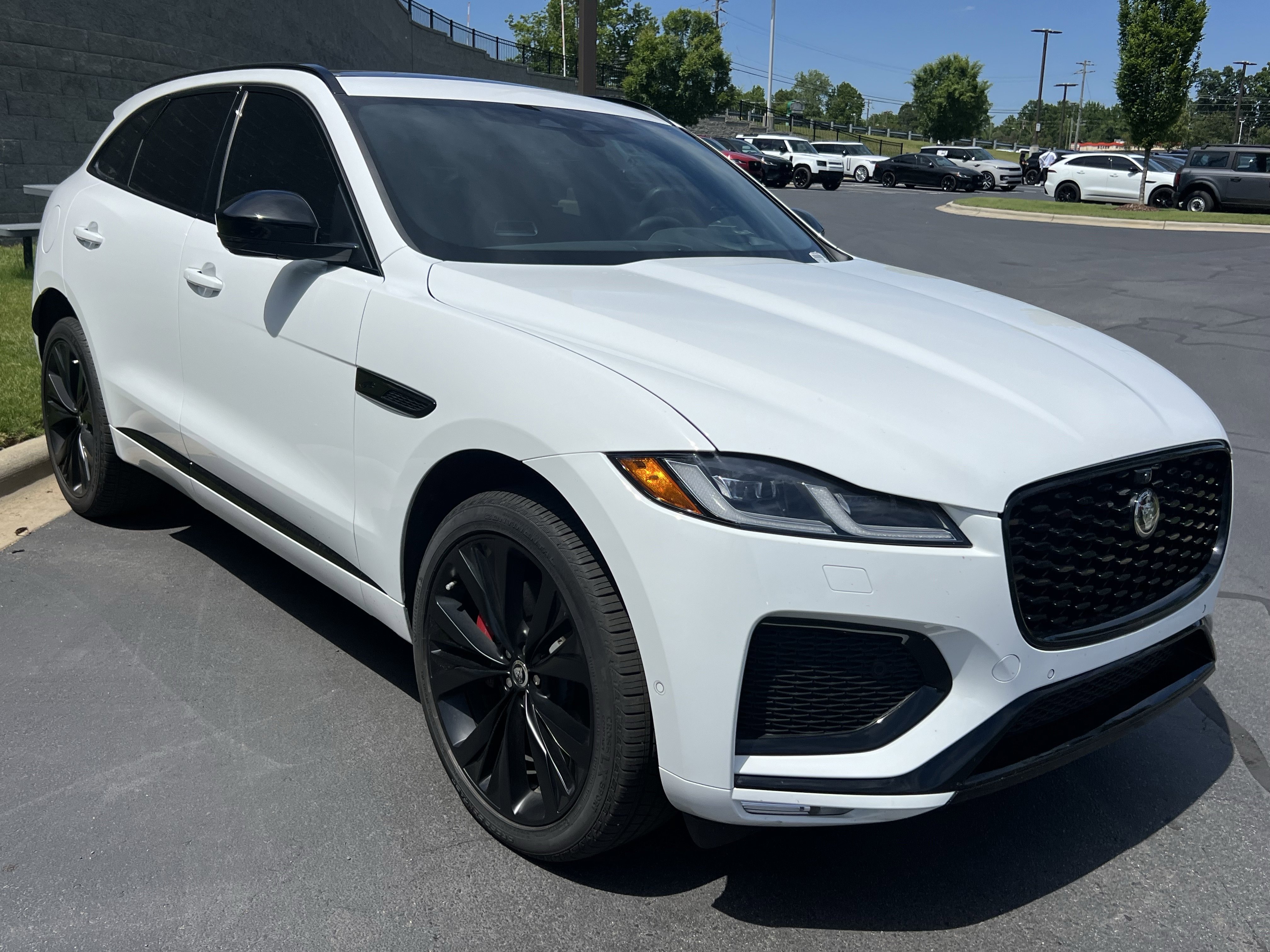Used 2026 Jaguar F-PACE R-Dynamic S AWD/4WD image 8