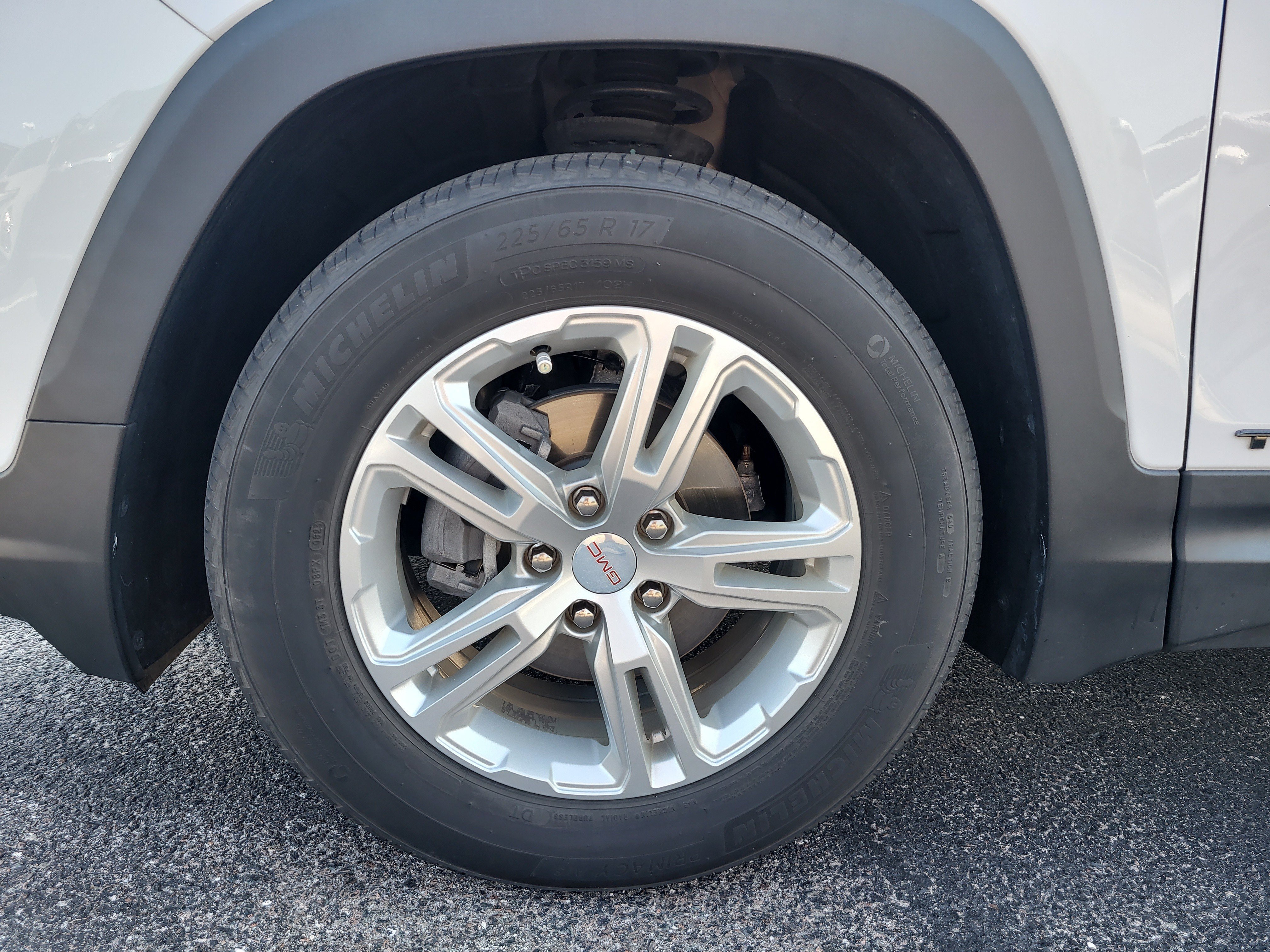 Used 2023 GMC Terrain SLE FWD image 9