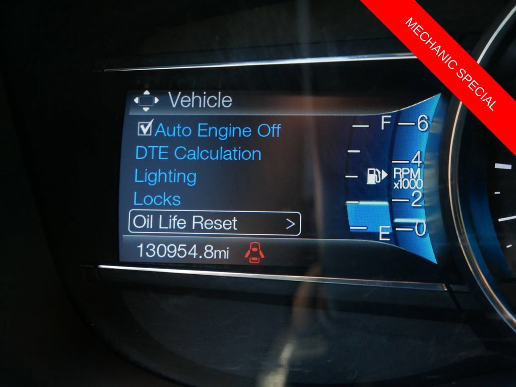 Used 2017 Ford Explorer XLT w/ Equipment Group 202A AWD/4WD image 22