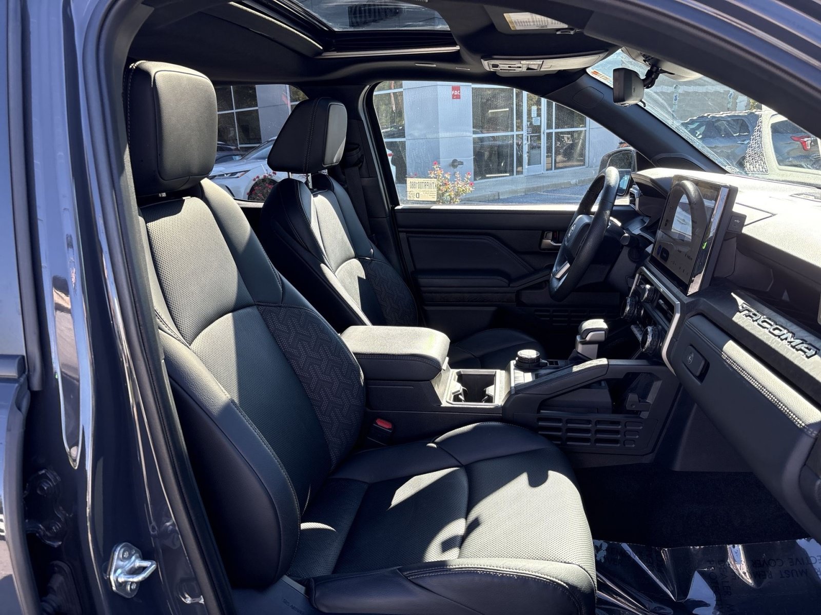 Used 2024 Toyota Tacoma Limited AWD/4WD image 26