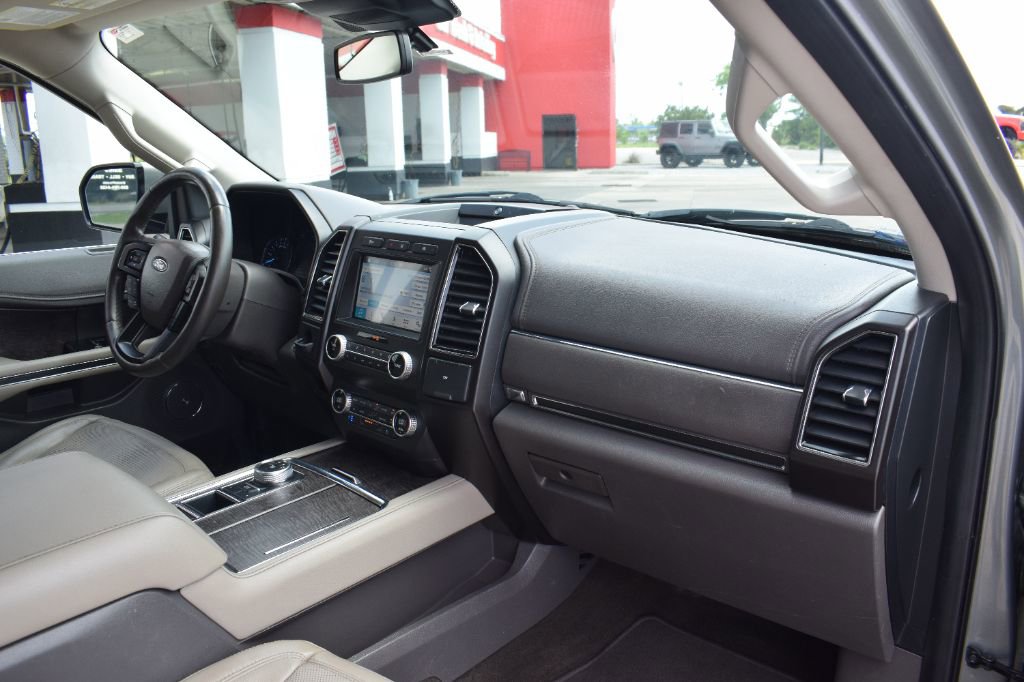 Used 2019 Ford Expedition Limited w/ Equipment Group 301A RWD image 15