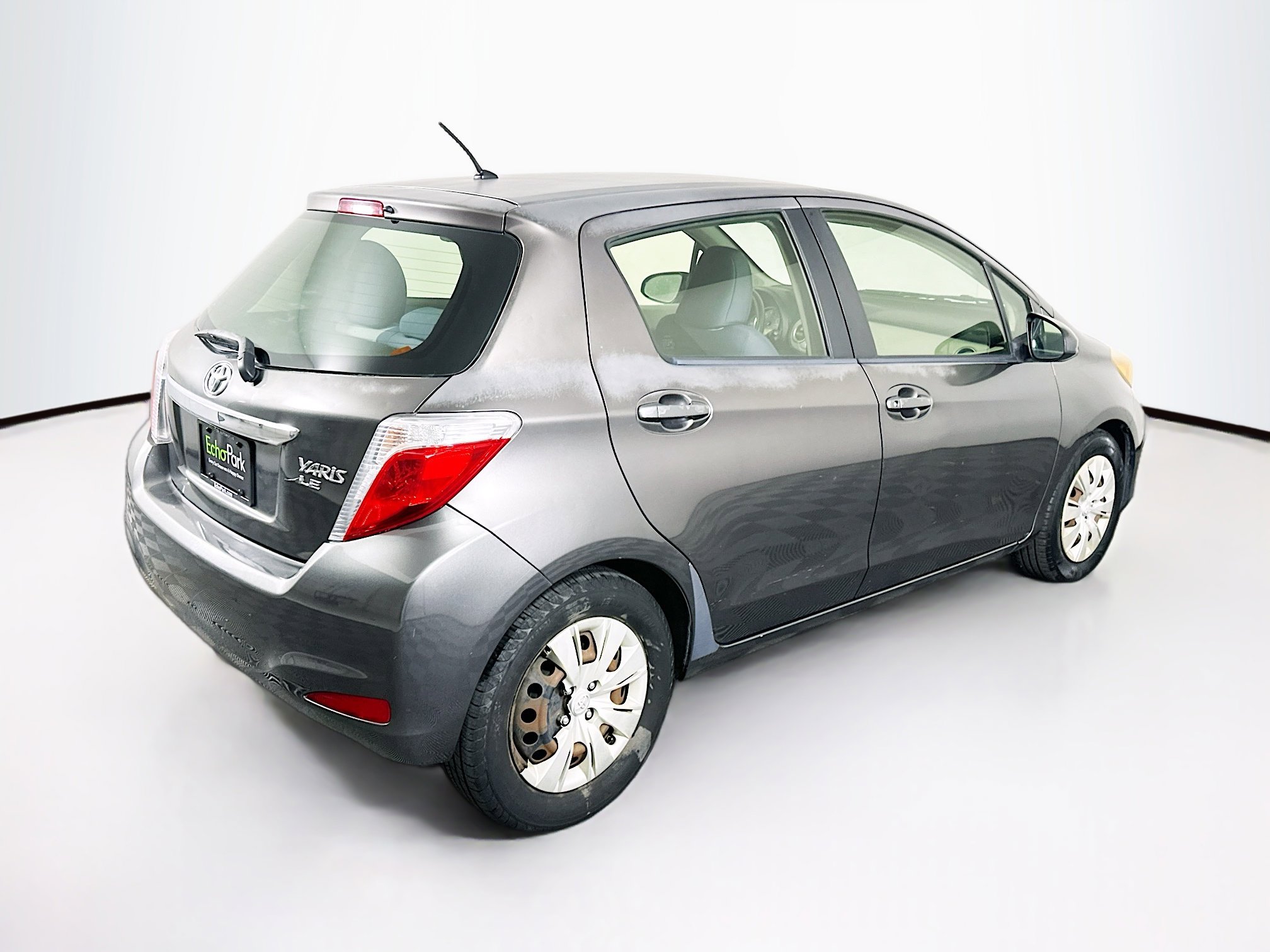 Used 2013 Toyota Yaris LE image 7