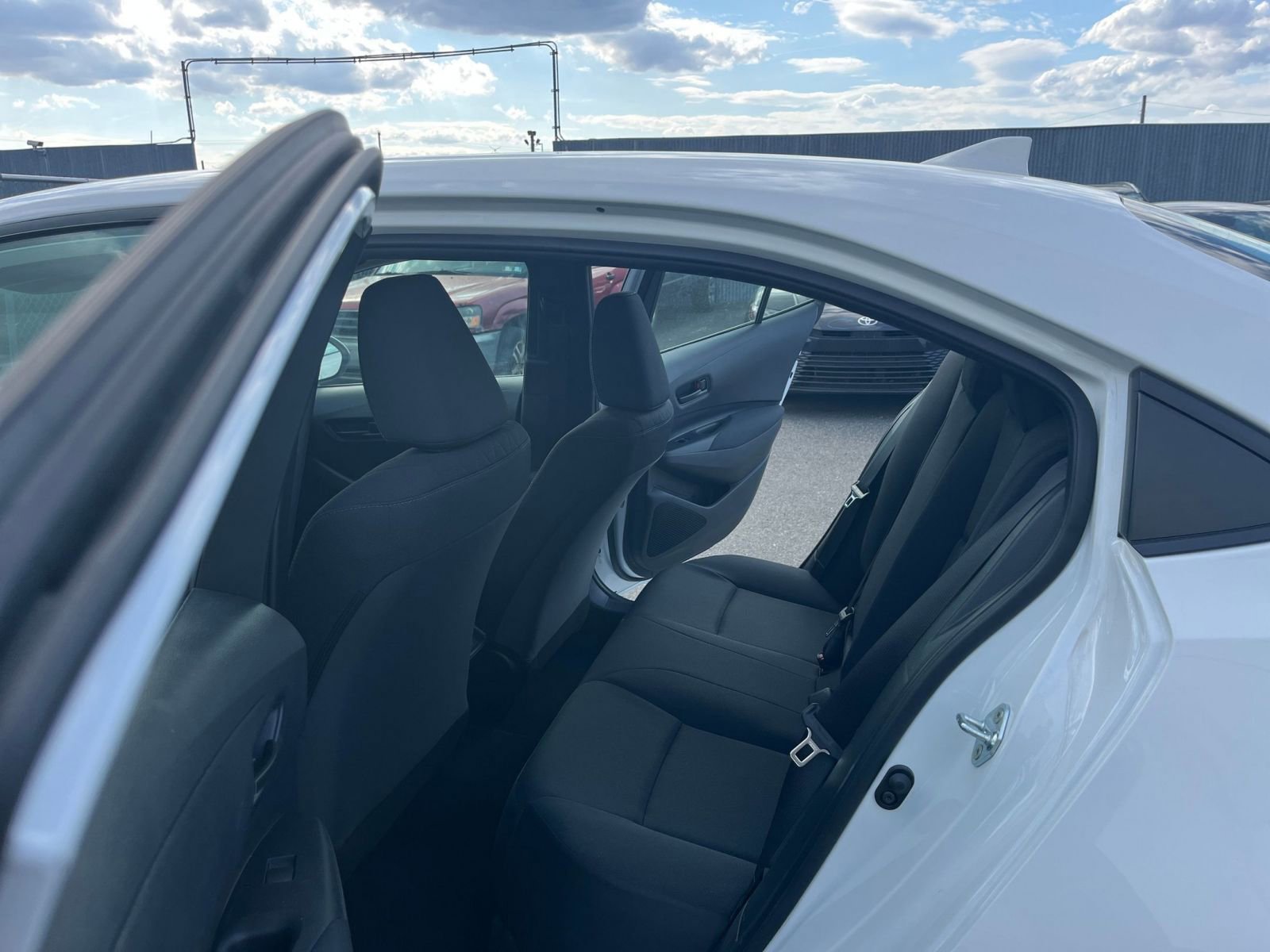 Used 2025 Toyota Corolla LE image 25