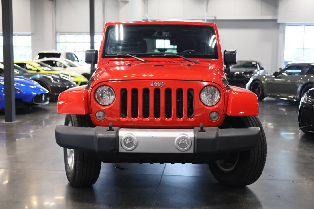 Used 2015 Jeep Wrangler Unlimited Sahara w/ Connectivity Group AWD/4WD image 2