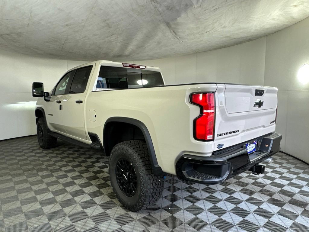 New 2026 Chevrolet Silverado 2500 ZR2 w/ LPO, Dark Essentials Package AWD/4WD image 7
