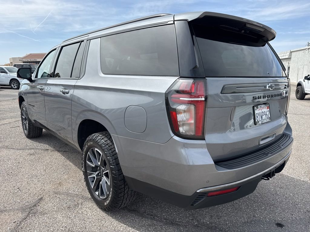 Used 2022 Chevrolet Suburban Z71 w/ Luxury Package AWD/4WD image 5