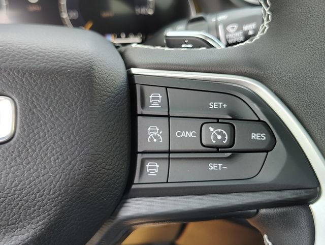 New 2025 Jeep Grand Cherokee L Laredo w/ Luxury Tech Group I image 19