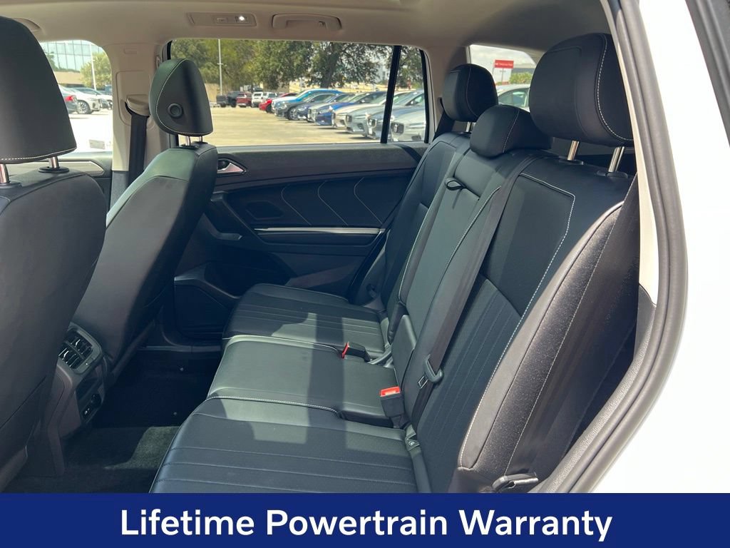 Used 2024 Volkswagen Tiguan SE w/ Panoramic Sunroof Package AWD/4WD image 22