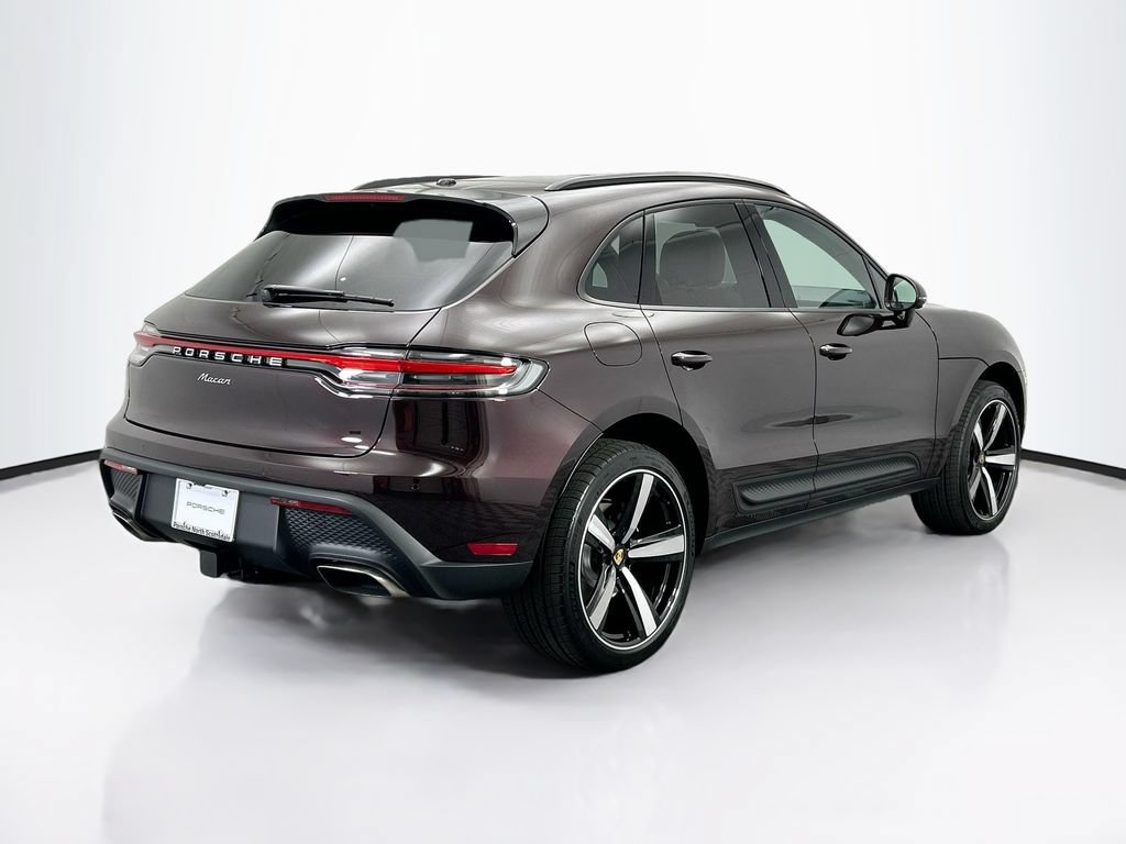Used 2026 Porsche Macan AWD/4WD image 7