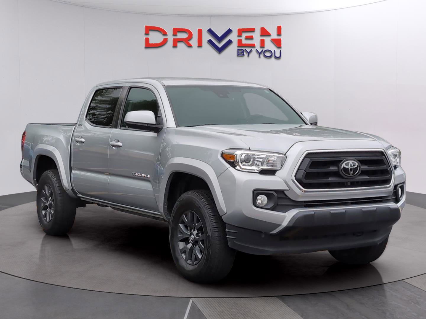Used 2023 Toyota Tacoma SR5 AWD/4WD image 7