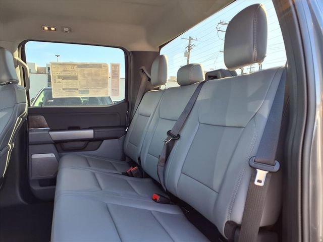 New 2025 Ford F150 Lightning Flash AWD/4WD image 7