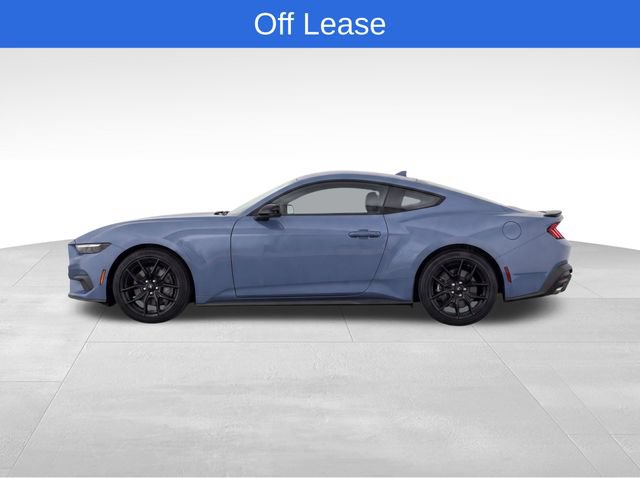 Used 2025 Ford Mustang Coupe RWD image 6