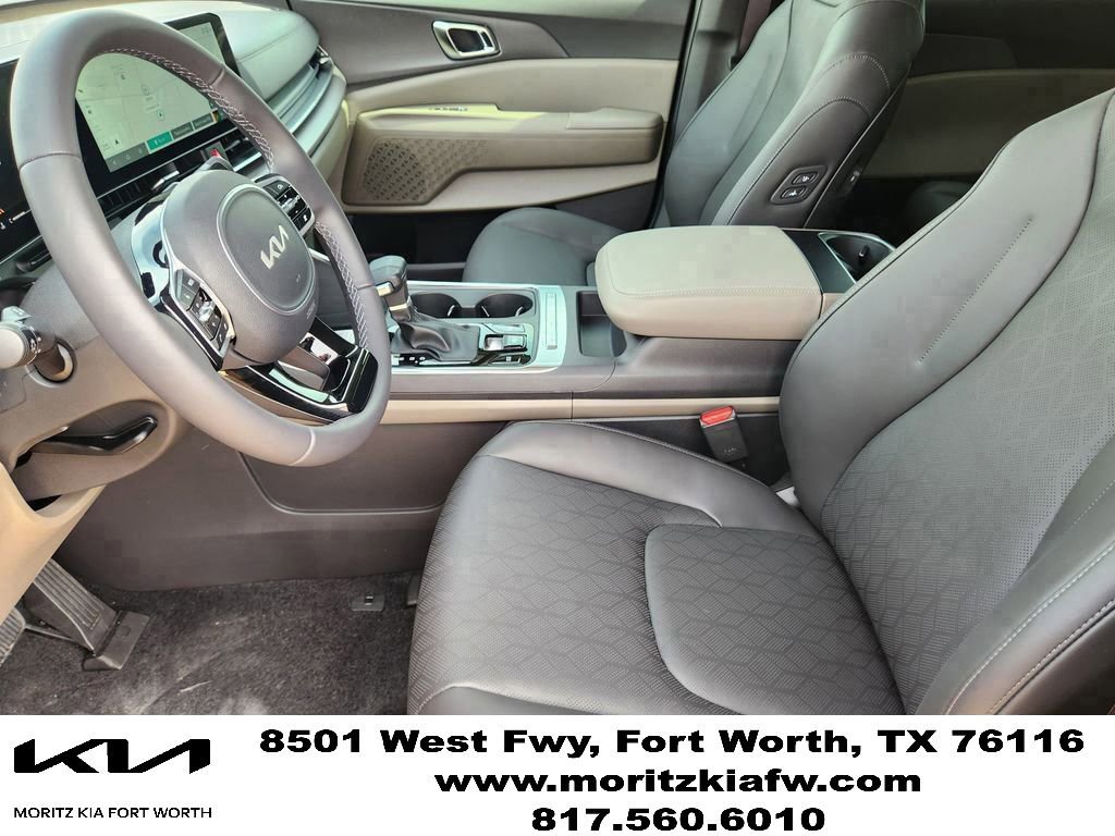 New 2026 Kia Carnival EX FWD image 9