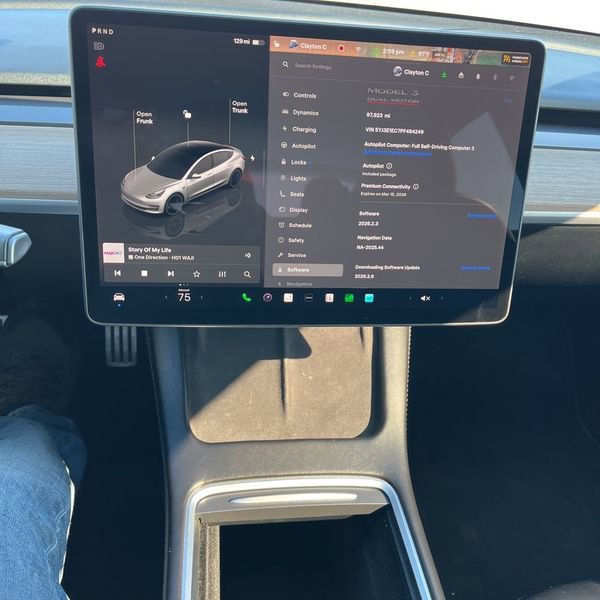 Used 2023 Tesla Model 3 Performance image 8