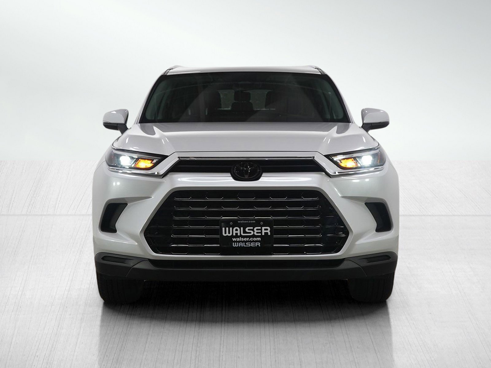 Used 2024 Toyota Grand Highlander XLE image 8