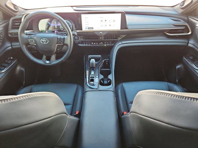 Used 2024 Toyota Crown Platinum image 18