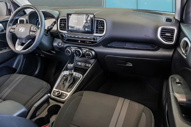 New 2026 Hyundai Venue SEL FWD image 13