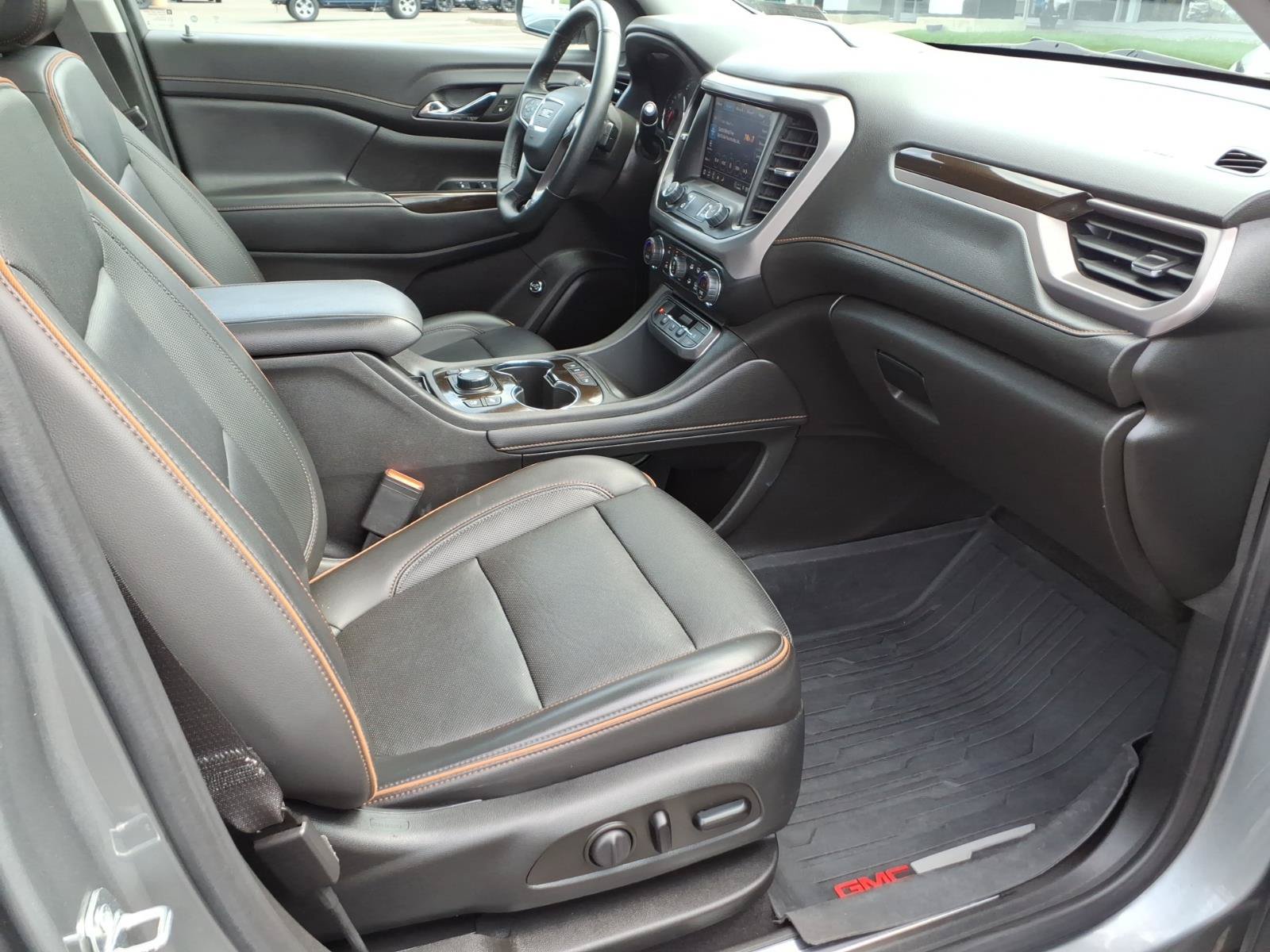 Used 2023 GMC Acadia AT4 w/ Technology Package AWD/4WD image 32