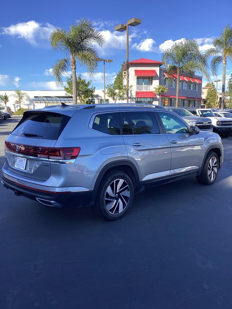 Used 2025 Volkswagen Atlas SEL image 2