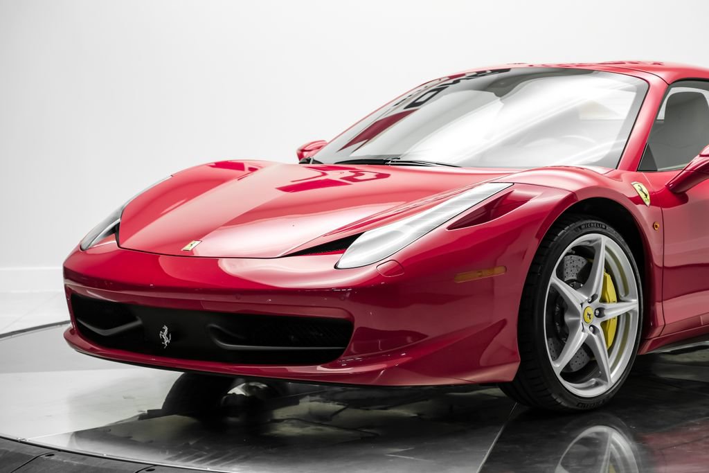 Used 2014 Ferrari 458 Spider RWD image 3