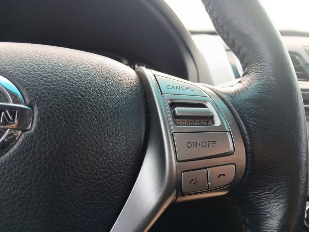 Used 2015 Nissan Altima 2.5 SL w/ Technology Package FWD image 26