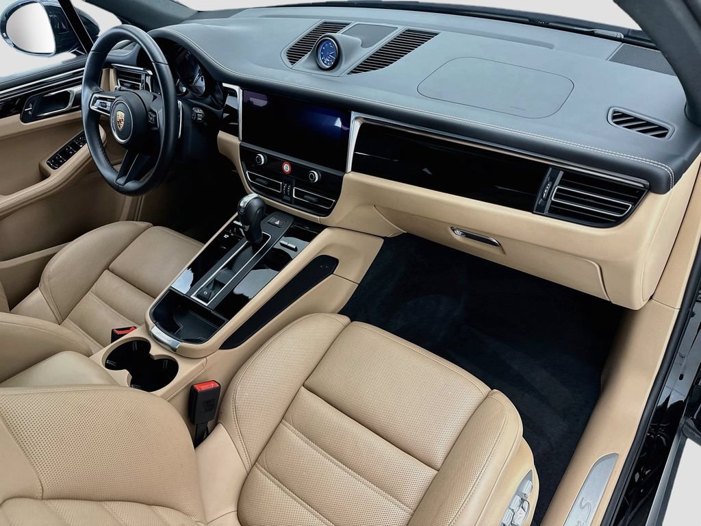 Certified 2025 Porsche Macan S AWD/4WD image 19