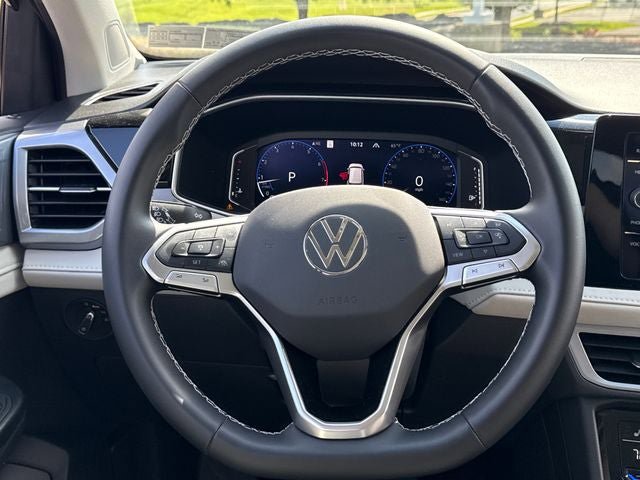 Used 2025 Volkswagen Taos SEL AWD/4WD image 20