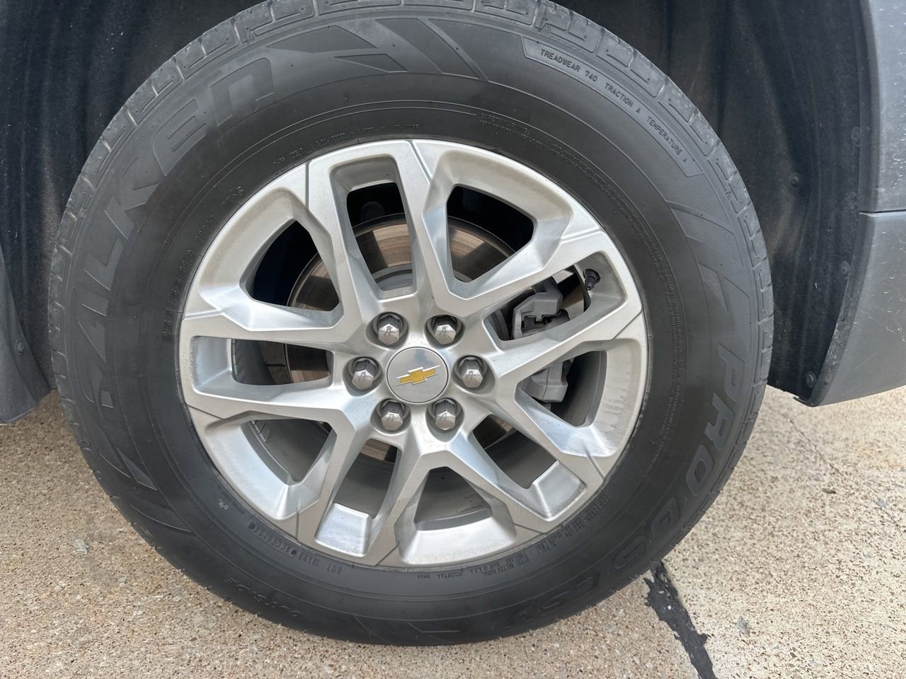 Used 2021 Chevrolet Traverse LT FWD image 14