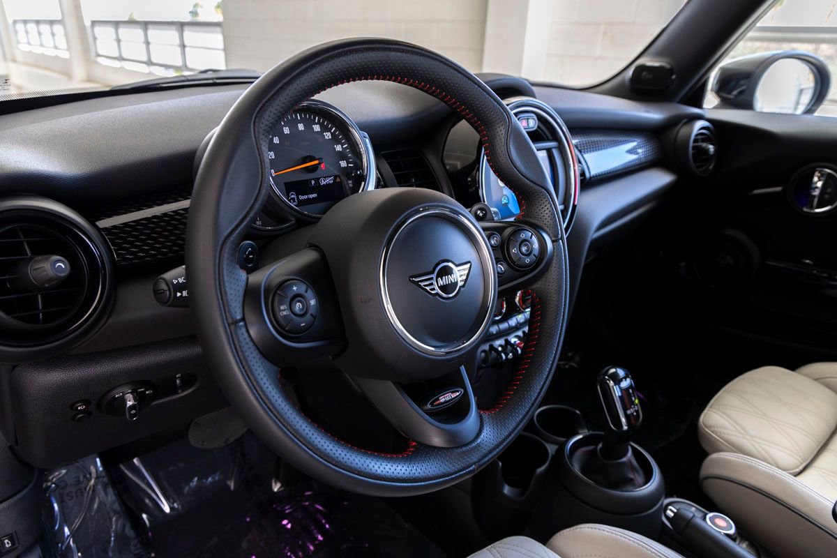 Used 2020 MINI Cooper S w/ Signature Upholstery Package image 16