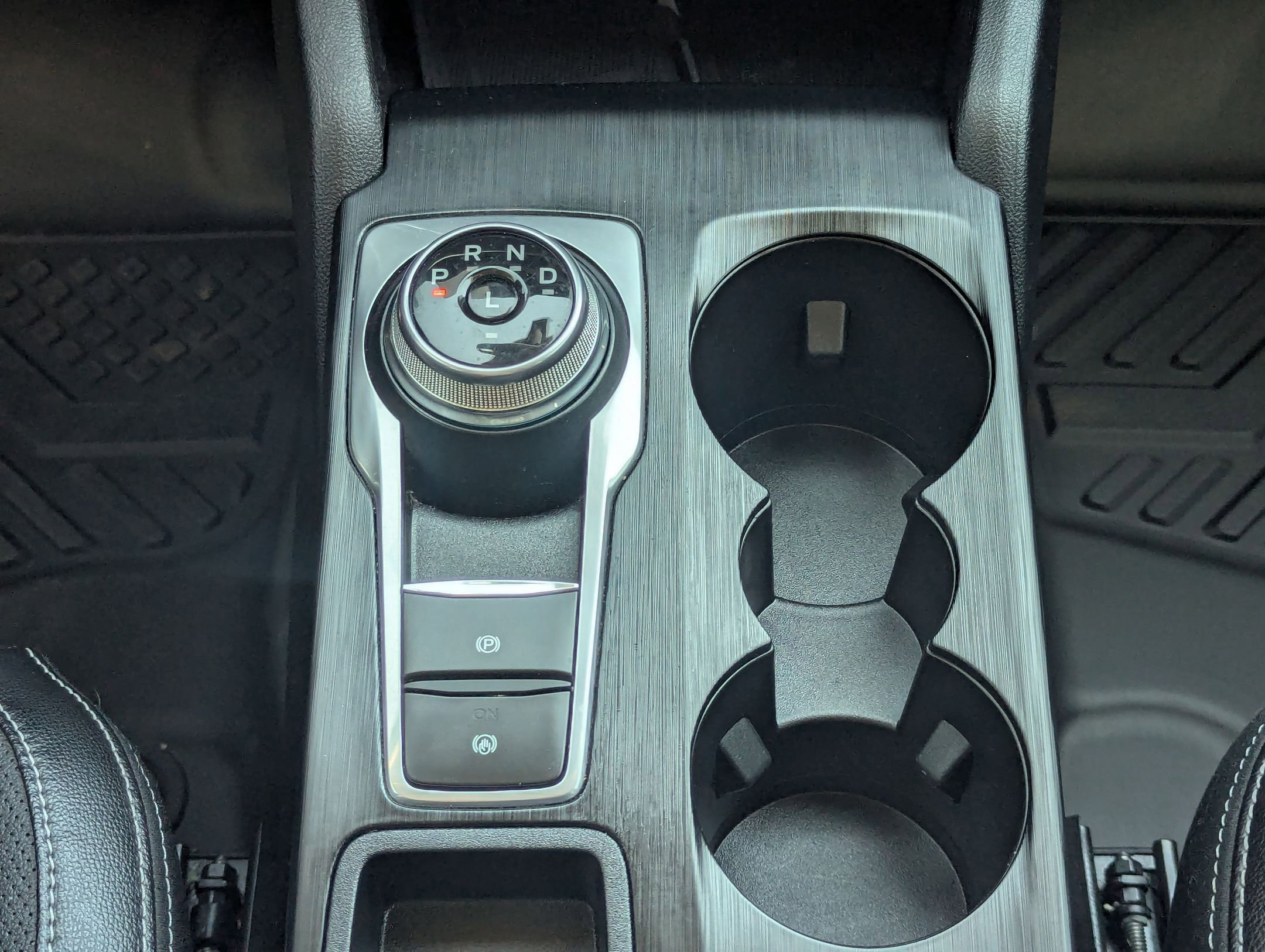 Used 2023 Ford Escape Platinum w/ Premium Technology Package image 19