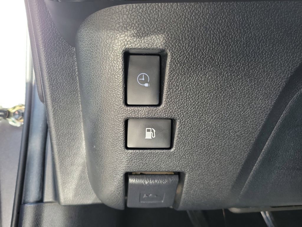 Used 2022 Toyota Prius Prime Limited image 25