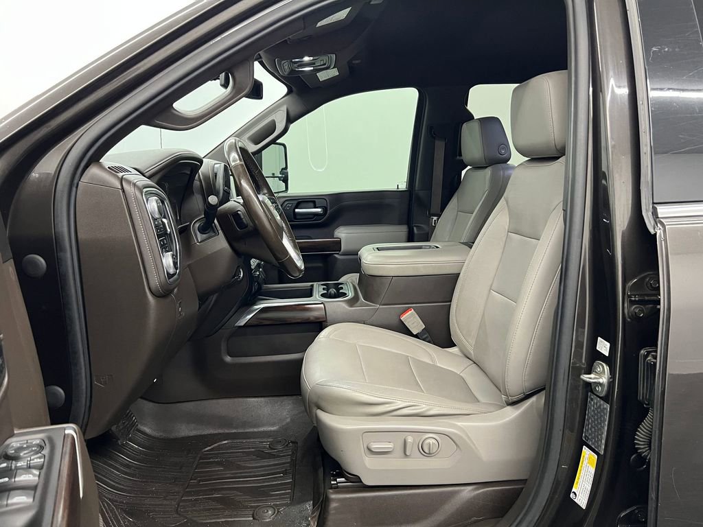 Used 2020 GMC Sierra 3500 SLT w/ SLT Convenience Package AWD/4WD image 4