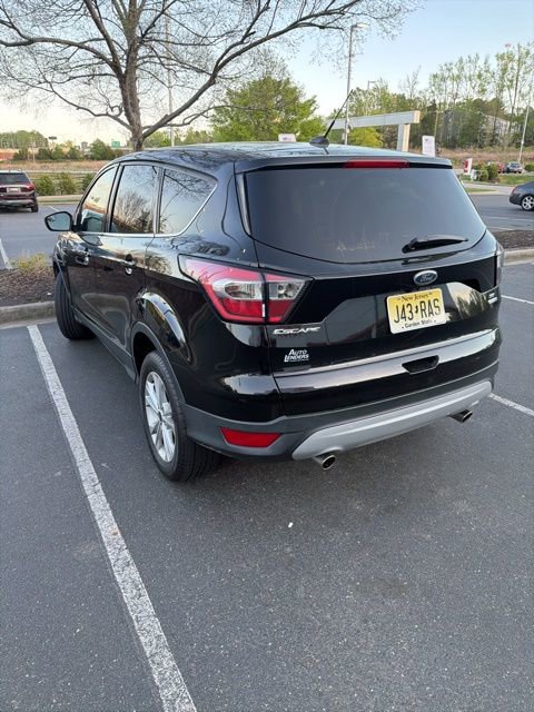 Used 2017 Ford Escape SE image 10