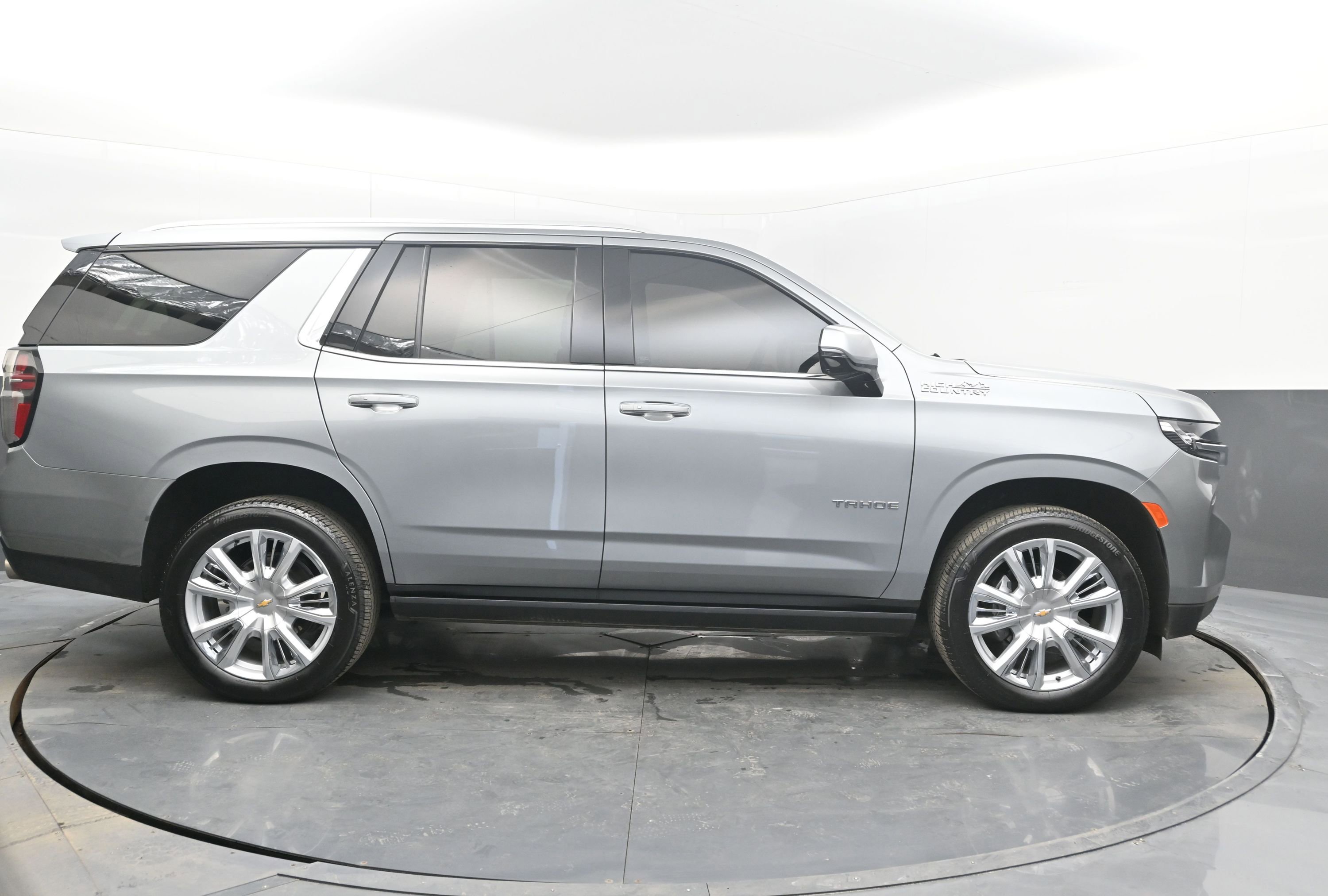 Certified 2024 Chevrolet Tahoe High Country w/ Premium Package image 10